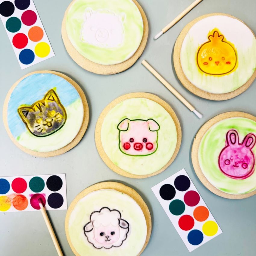 Paint Your Own Party Biscuits (Farm Animals)